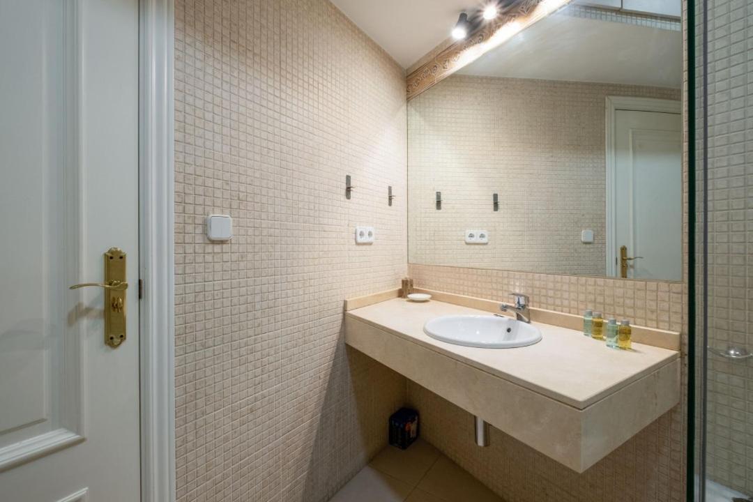 מדריד 1 Bedroom 1 Bathroom Furnished - Sol - Bright Refurbished - Mintystay מראה חיצוני תמונה